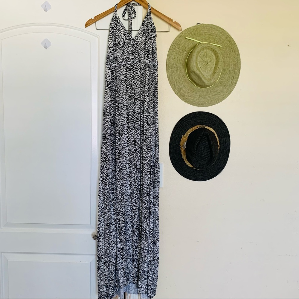 Express Y2K Black & White Snow Leopard Animal Print Maxi Halter Dress | Size: M